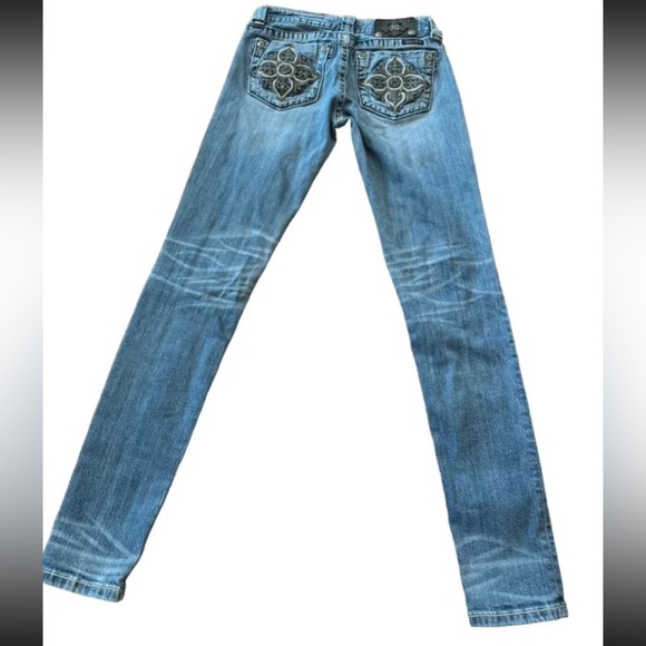 Miss Me Women’s Distressed Embroidered Skinny Jeans Size 26 - Picture 3 of 10
